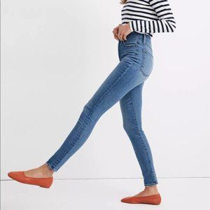 HIGH-RISE SKINNY JEANS NWOT